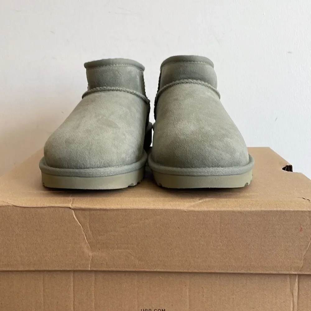 UGG Classic Ultra Mini Shaded Clover Women Size 6/UK 4/EU 37